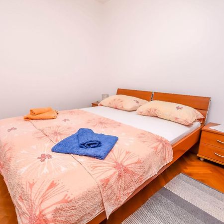 Apartments Ema Ražanj Eksteriør bilde