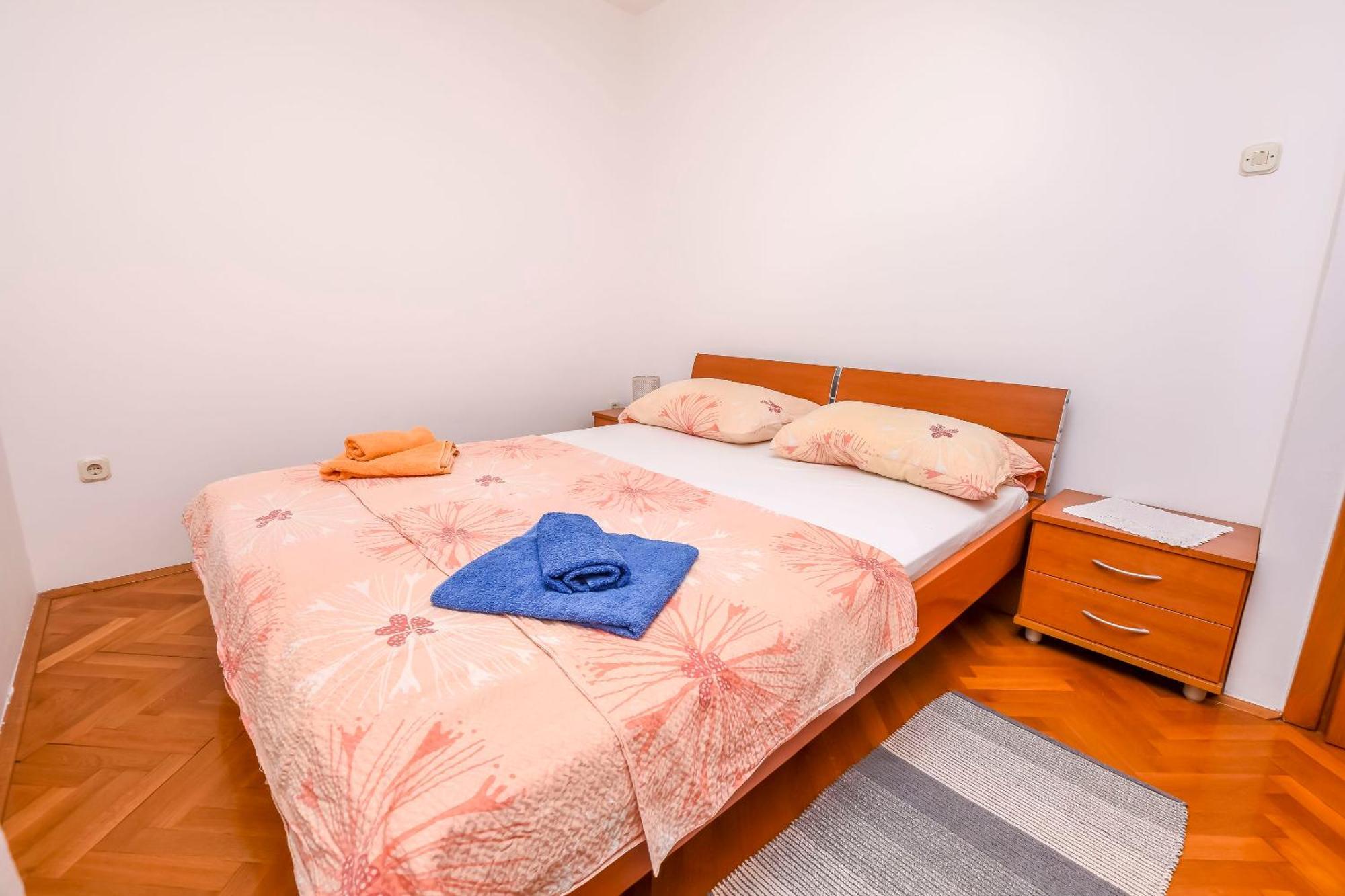 Apartments Ema Ražanj Eksteriør bilde